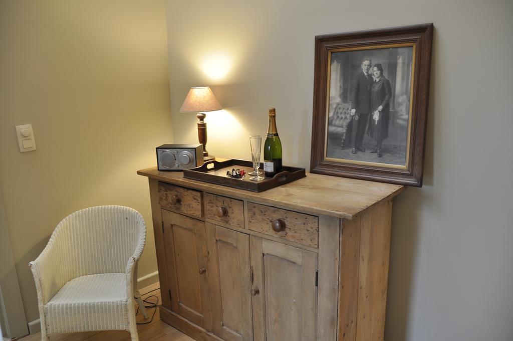 B&B 'T Huys Van Enaeme Oudenaarde Habitación foto
